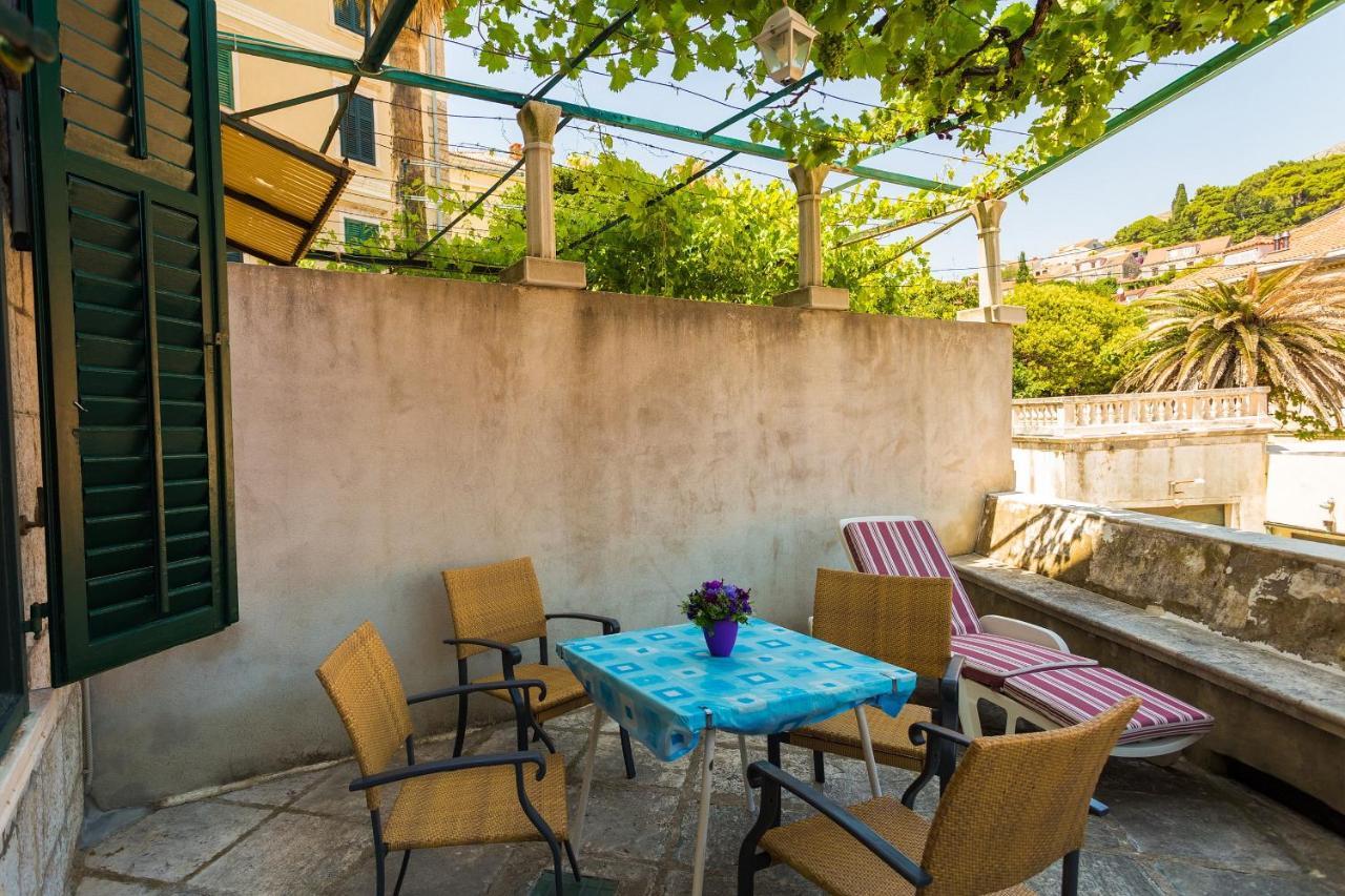 Apartment& Room Lukre / Apartment Lukre With Terrace Ragusa Esterno foto