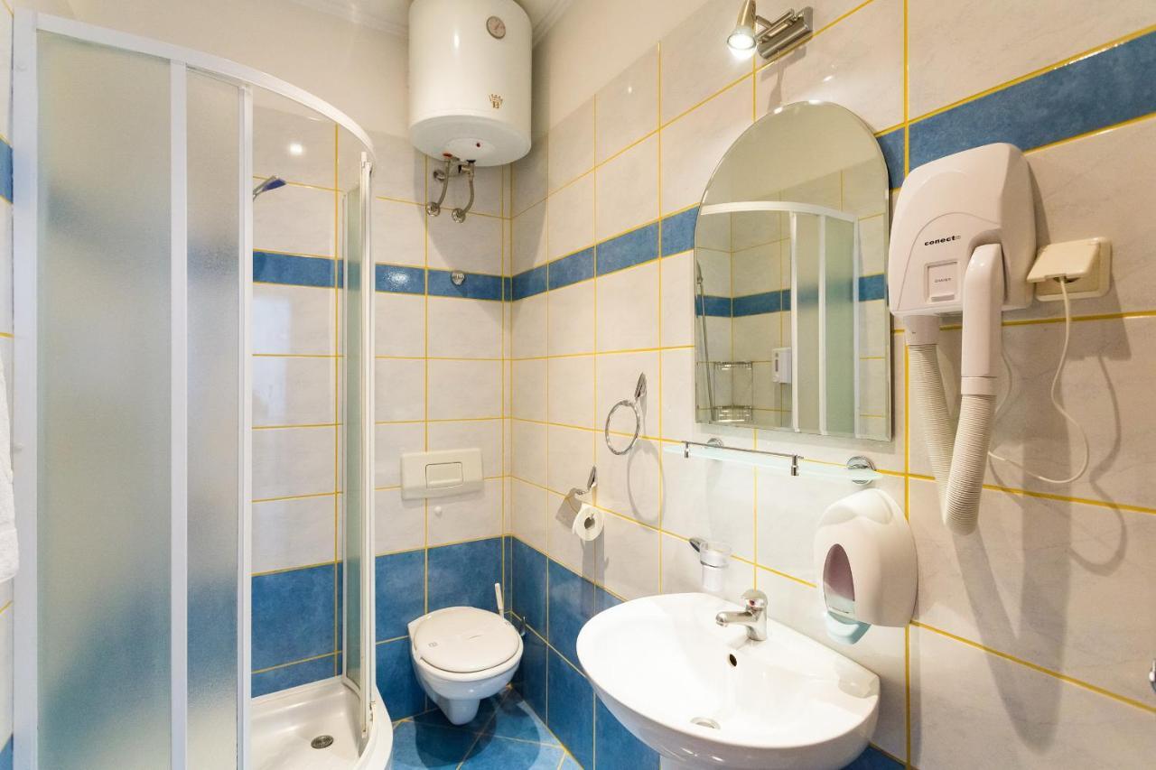 Apartment& Room Lukre / Apartment Lukre With Terrace Ragusa Esterno foto